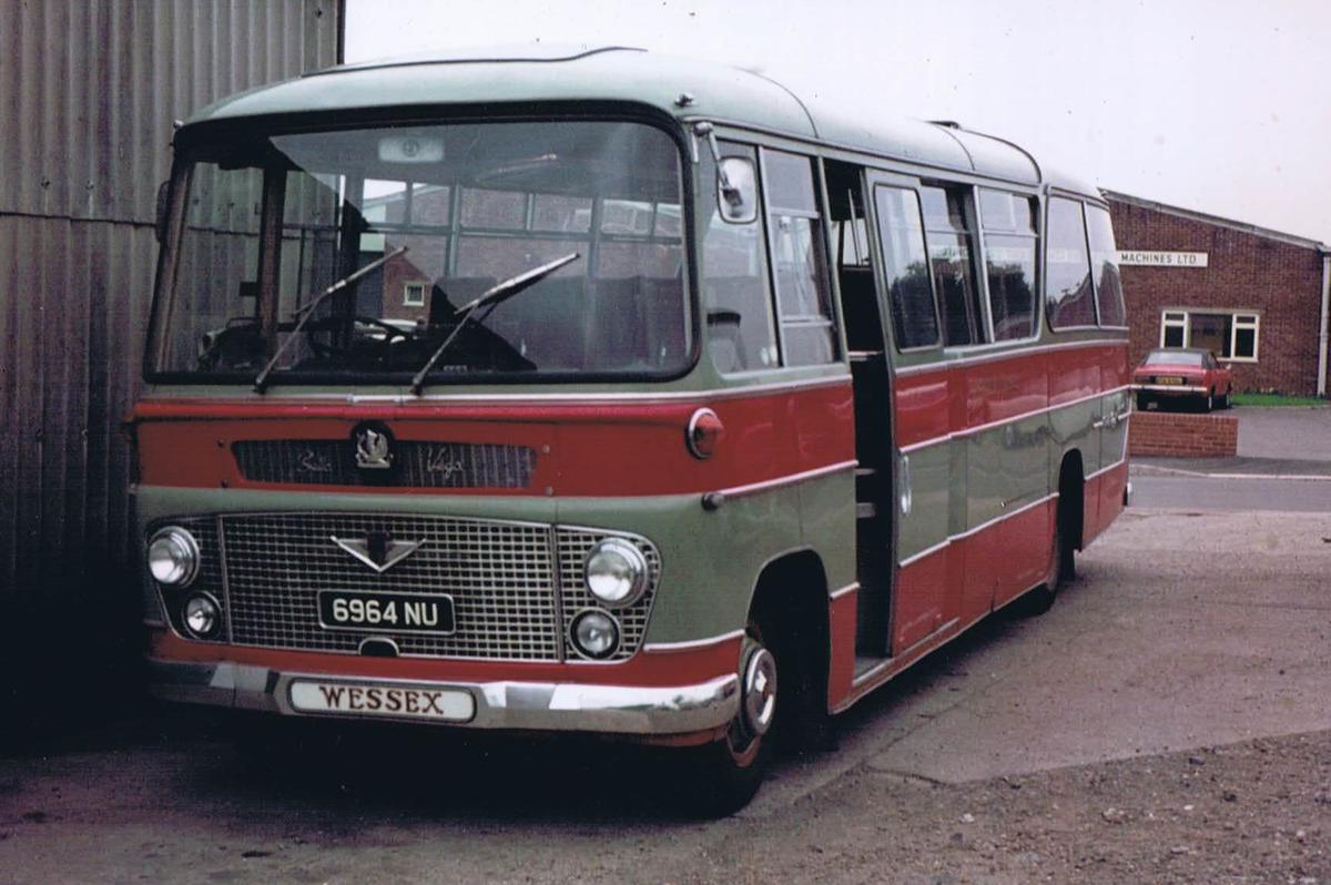 Bedford SB Duple Vega
