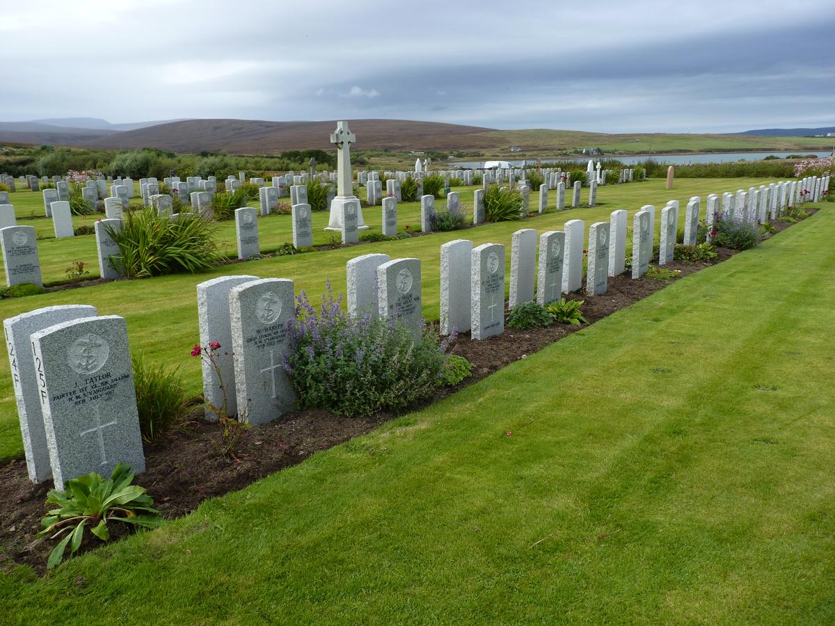 <p>Graves of crew from HMS Vanguard in Lyness Military Cemetery on the island of Hoy.</p>
