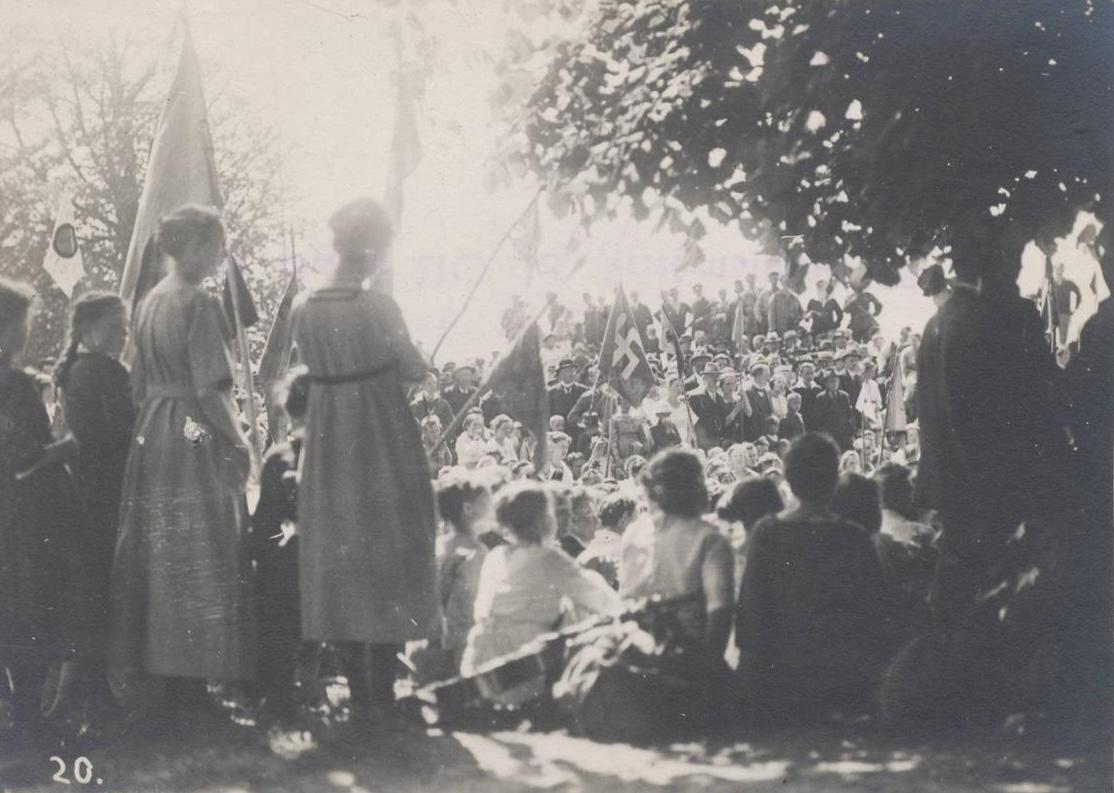 <p>Another view of the Kronach reunion. Note the large swastika flag in the centre. Its use here predated Hitler’s adoption of the symbol.</p>