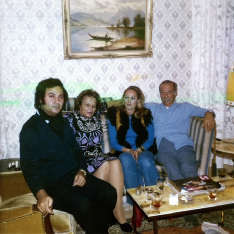 1973, Can Ravi, Zamir, Rachel and Victor with their friend, the actress, Ursula Andress